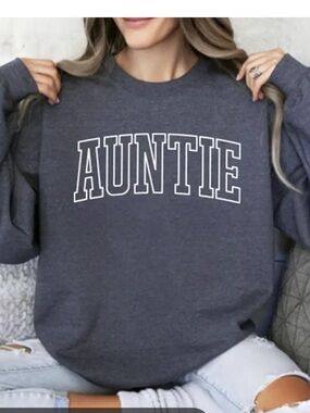Auntie Sweatshirt, Aunt Crewneck Sweatshirt, Mother’s Day Gift